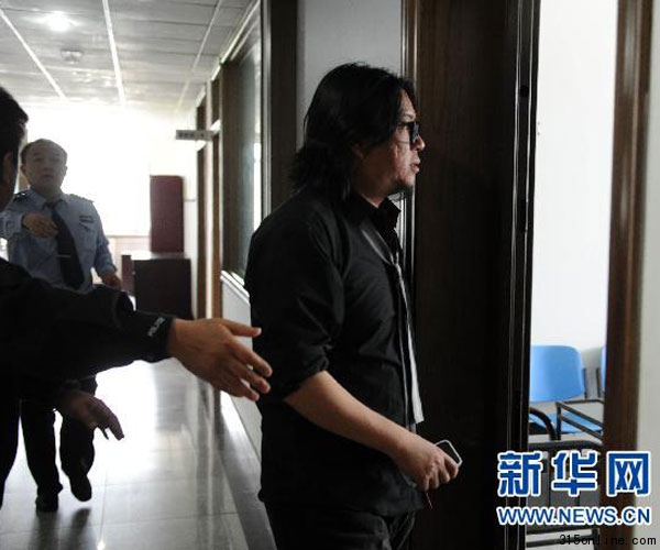 高曉松因酒駕事件接受調查