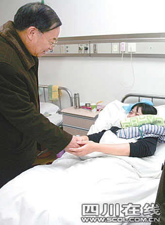 河北省記協(xié)主席看望樂倩